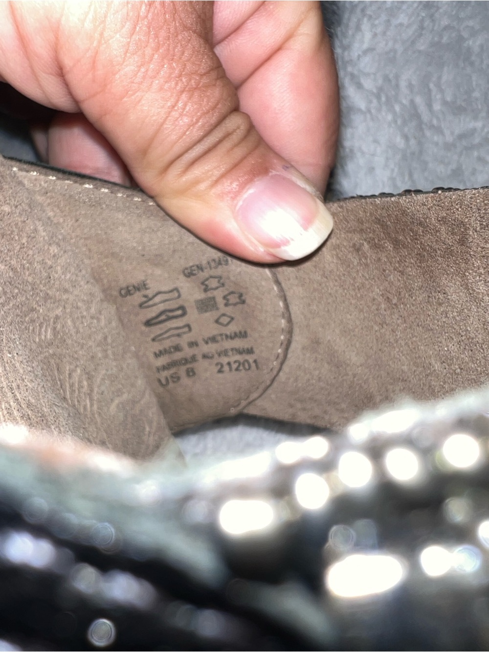 Tao’s genie sandals in pewter leather and metal pyramid studs woman size 8 - Picture 6 of 7